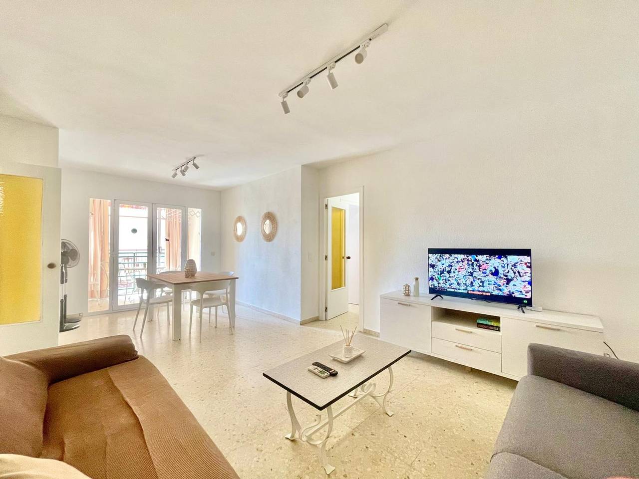 Entire apartment, Spacious apartment central Benidorm - 6 guests in Benidorm, Costa Blanca