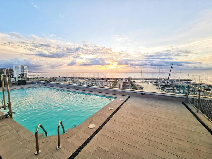 Ferienwohnung für 6 Personen, mit Terrasse und Pool sowie Ausblick in Badalona - 2