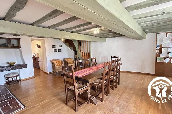 Location de vacances pour 10 personnes, avec jardin, animaux acceptés à Prunet-et-Belpuig