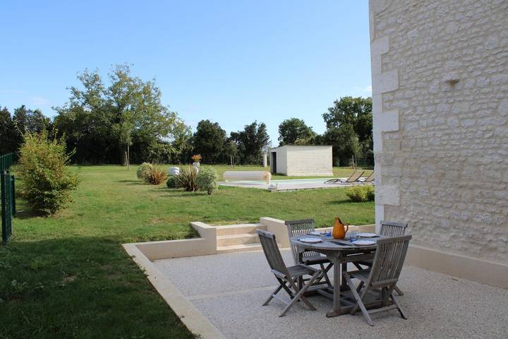 Le Clos en Valois in Charente
