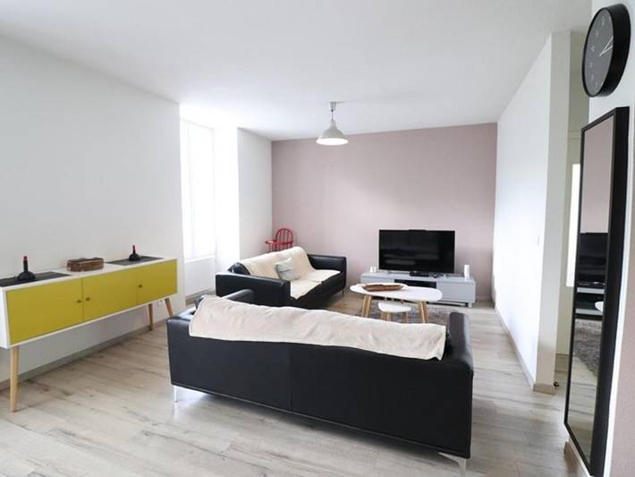 Location de vacances pour 8 personnes, avec jardin à Thiézac - 4