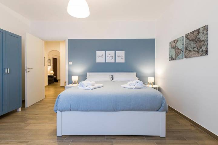 Ferienwohnung für 4 Personen, mit Balkon und Ausblick in Rossano
