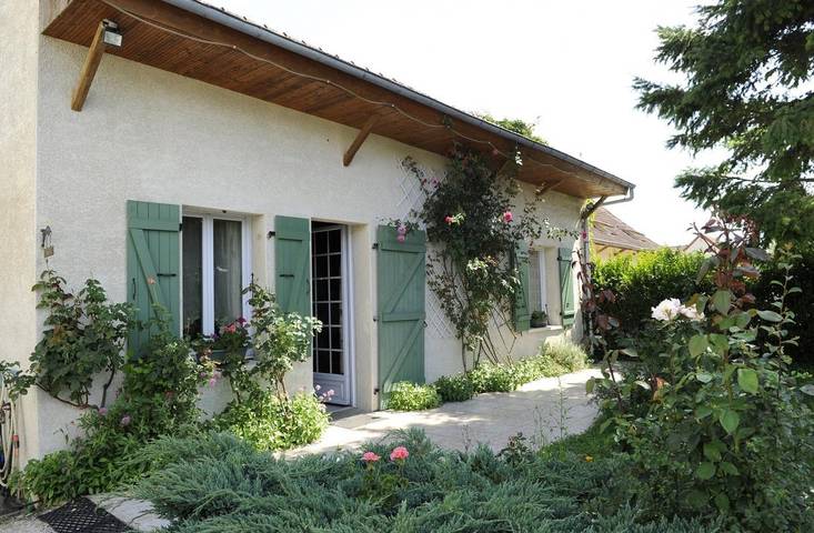 Gîte pour 12 personnes, avec jardin et terrasse - 1