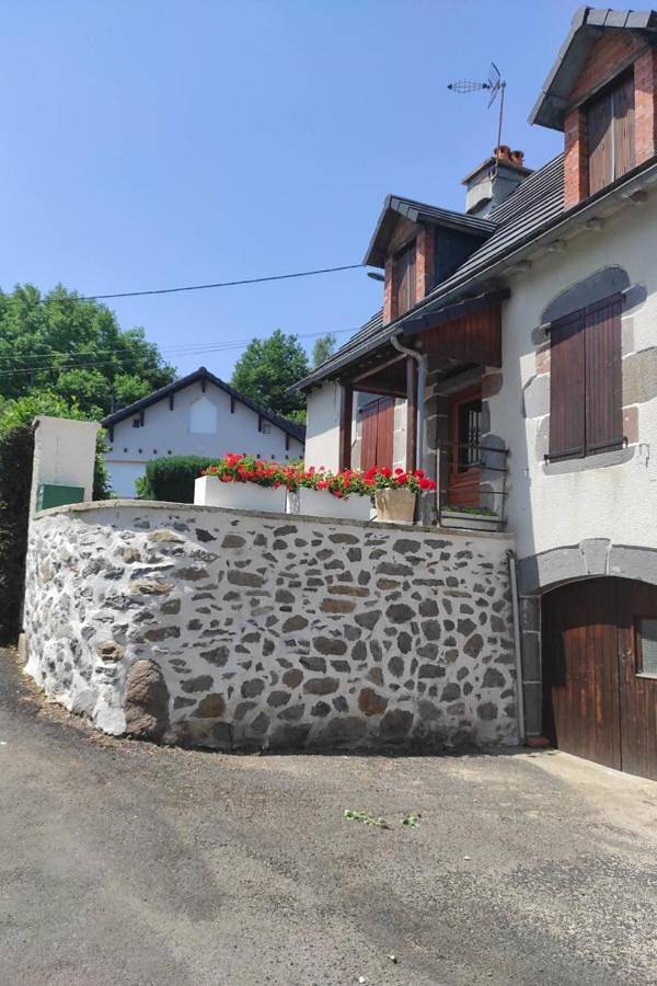 Holiday Home in Le Vigean, Région de Mauriac