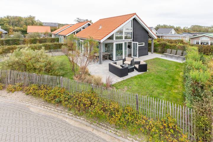Villa voor 6 personen, met Terras en Tuin in Renesse