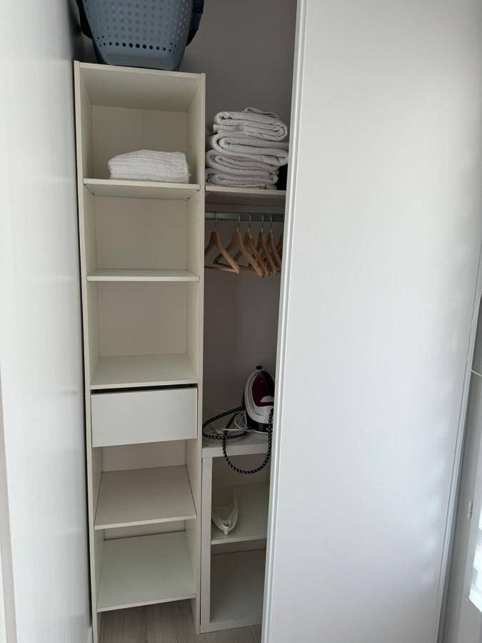 Appartement entier, One-Bedroom Apartment in Les Pavillons-sous-Bois, Seine-Saint-Denis
