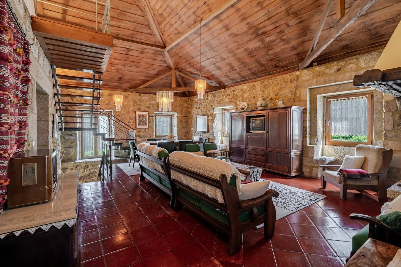 Country House 'Eido Da Devesa' with Mountain View, Heated Pool and Wi-Fi in Bárrio e Cepões, Viana do Castelo District