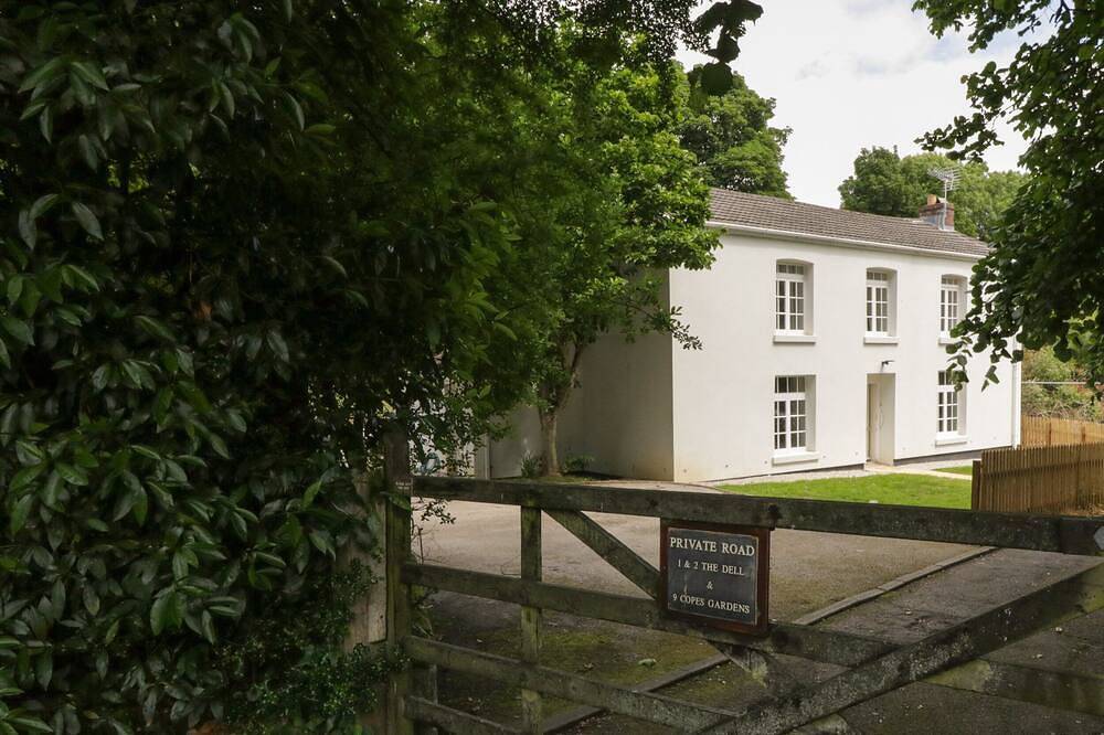 9 Copes Gardens, pet friendly, with open fire in Truro in Truro, Cornualles