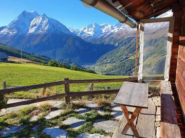 Gîte pour 8 personnes, avec jardin et vue, animaux acceptés à Evolène