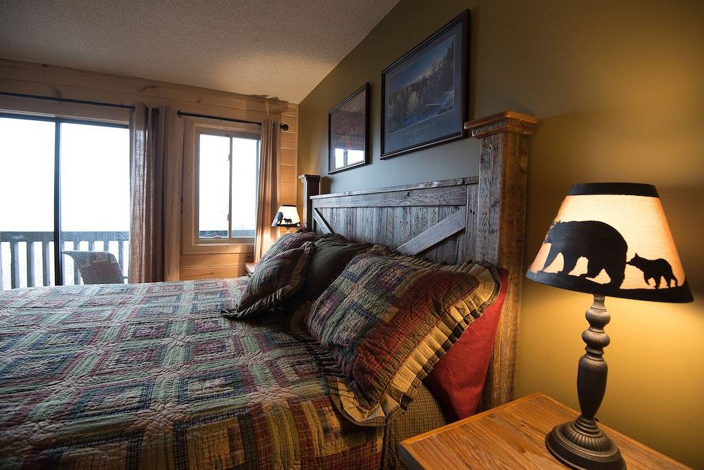 Ganze Wohnung, Umgestaltet, um wie eine Berghütte auszusehen! in Gatlinburg, Sevier County