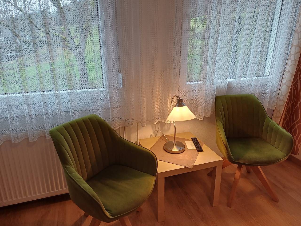 Zimmer „Doppelzimmer 2“ mit Gemeinschaftsterrasse, Garten und Wlan in Kirchhundem, Sauerland