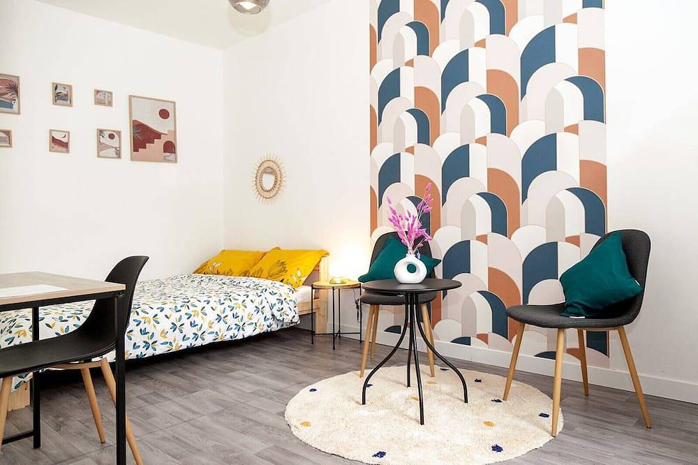 Entire apartment, ♥️Beau Studio♥️20 Min From Paris ♥️ 5 Min From The Train Station ♥️ in Choisy-le-Roi, Val-de-Marne