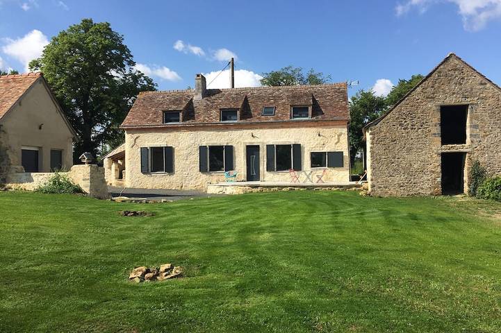 Gîte pour 10 personnes, avec jardin, animaux acceptés à Avessé