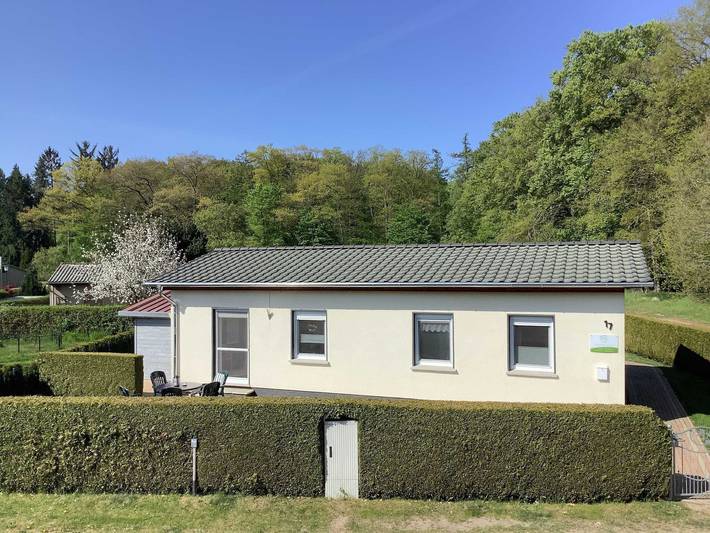 Ferienhaus für 6 Personen, mit Terrasse und Garten in Dargun