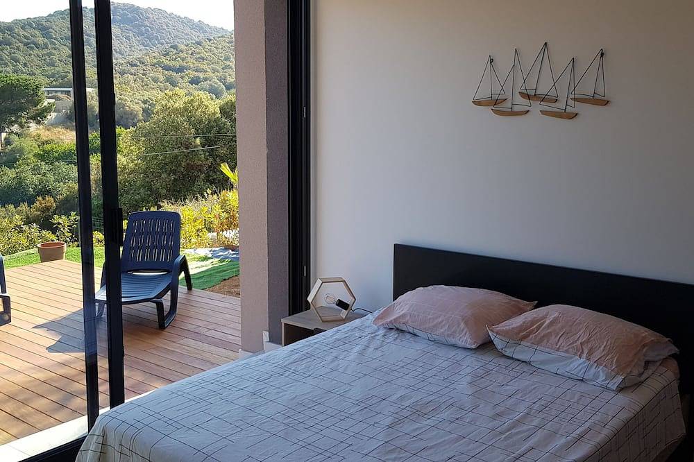 Appartamento intero, Appart 6/8 p, south Ajaccio, terrace and garden, close to beaches by car in Pietrosella, Ajaccio e dintorni