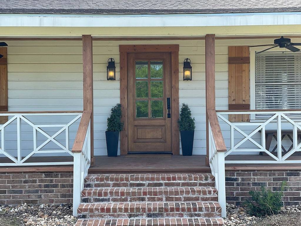 Walk to the River or Downtown. One block from Cameron Park. 1 Mile to Silos! in Waco, McLennan County