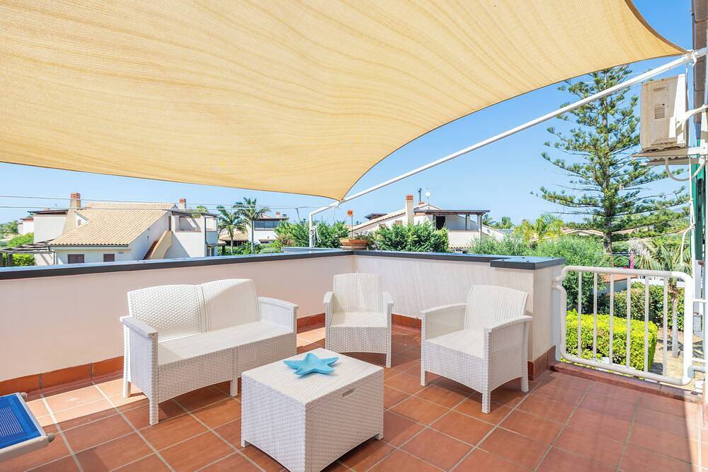 Apartamento entero, The 2 terraces. 8 Places, 3 Rooms. in Piana Calzata, Provincia de Palermo