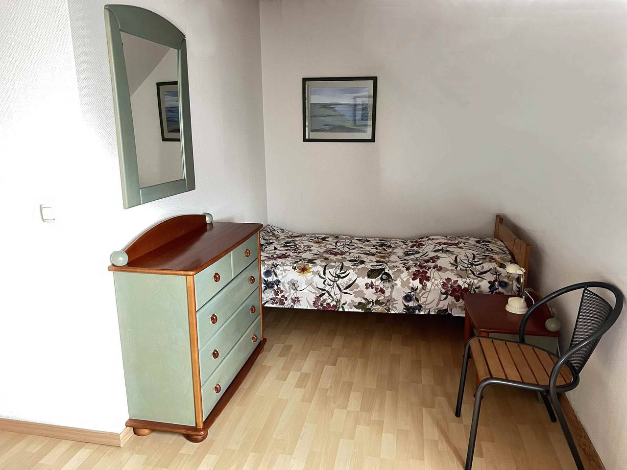 Ganze Wohnung, Ferienwohnung Martina Hans 1 für 2 Personen in ruhiger, zentraler Lage in Horumersiel, Wangerland