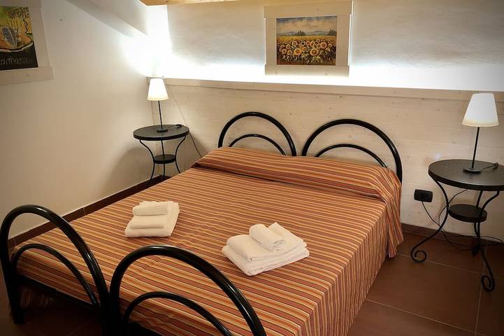 Ganze Wohnung, Zwei Zimmer 35 qm mit einer Veranda mit Blick auf das Meer (2) in Sciacca, Agrigento Provinz