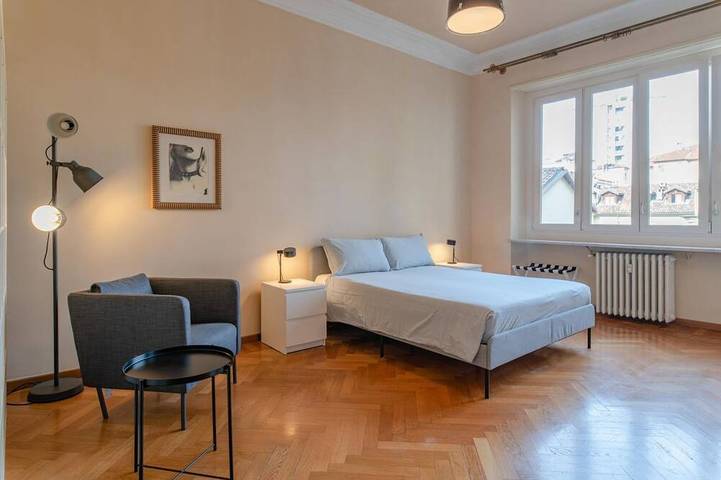 Appartamento intero, San Tommaso, Luxury, 4 rooms by HappyHosTorino in Torino, Provincia di Torino
