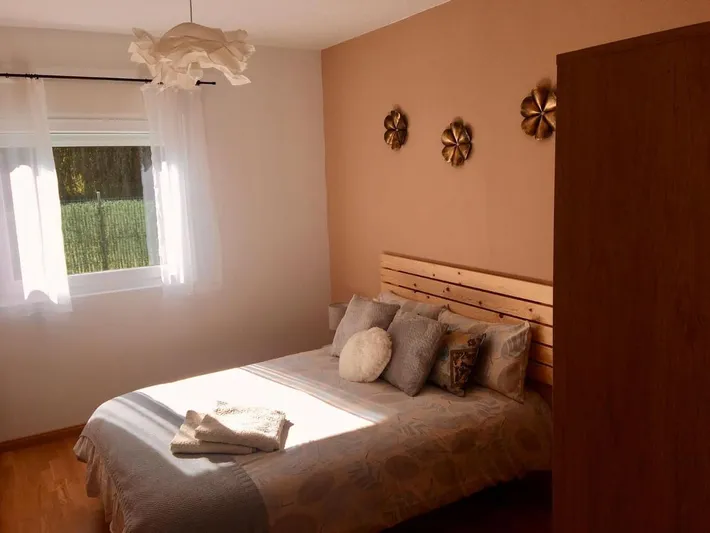Apartamento de vacaciones para 4 personas, con piscina además de vistas y balcón - 1