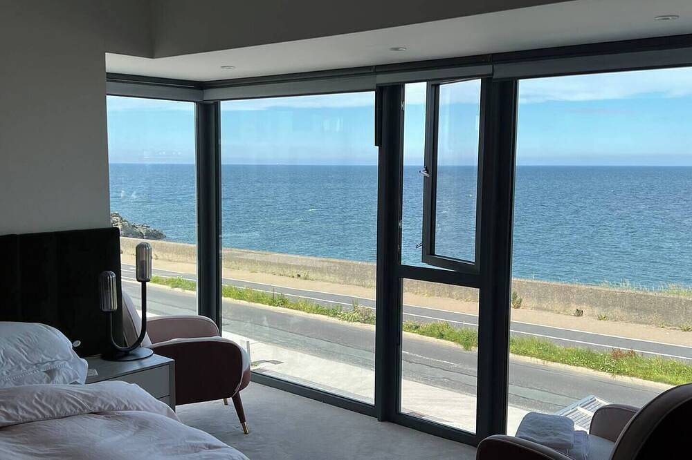 Family House Overlooking Popular Cove Beach in County Wicklow