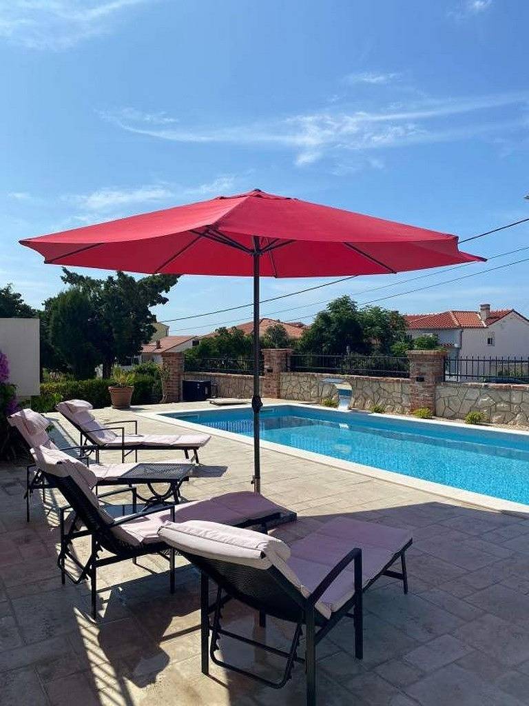 3-Zimmer-Haus mit Terrasse Barbat, Rab K-22081 in Barbat na Rabu, Rab