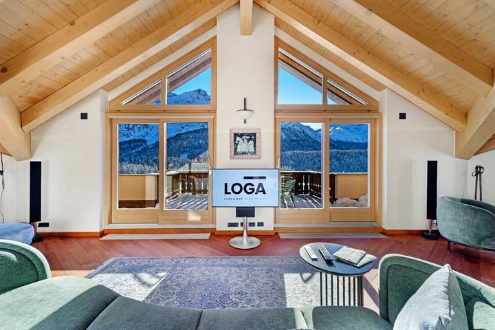 Ferienwohnung für 7 Personen, mit Balkon und Terrasse sowie Seeblick und Ausblick in Champfèr