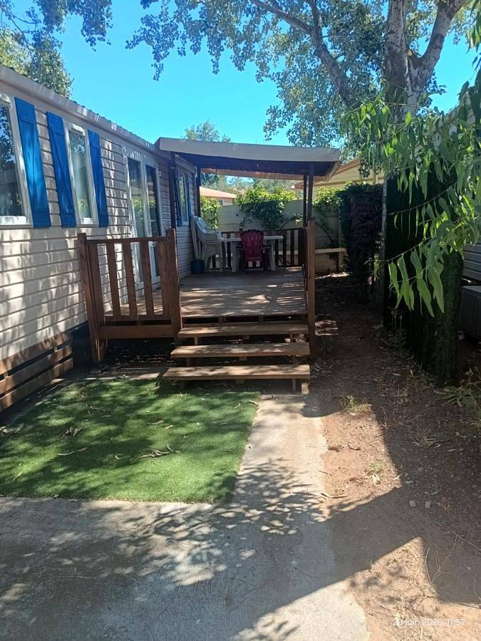 Camping pour 6 personnes, avec bassin pour enfant ainsi que jardin et piscine à Vendres - 2