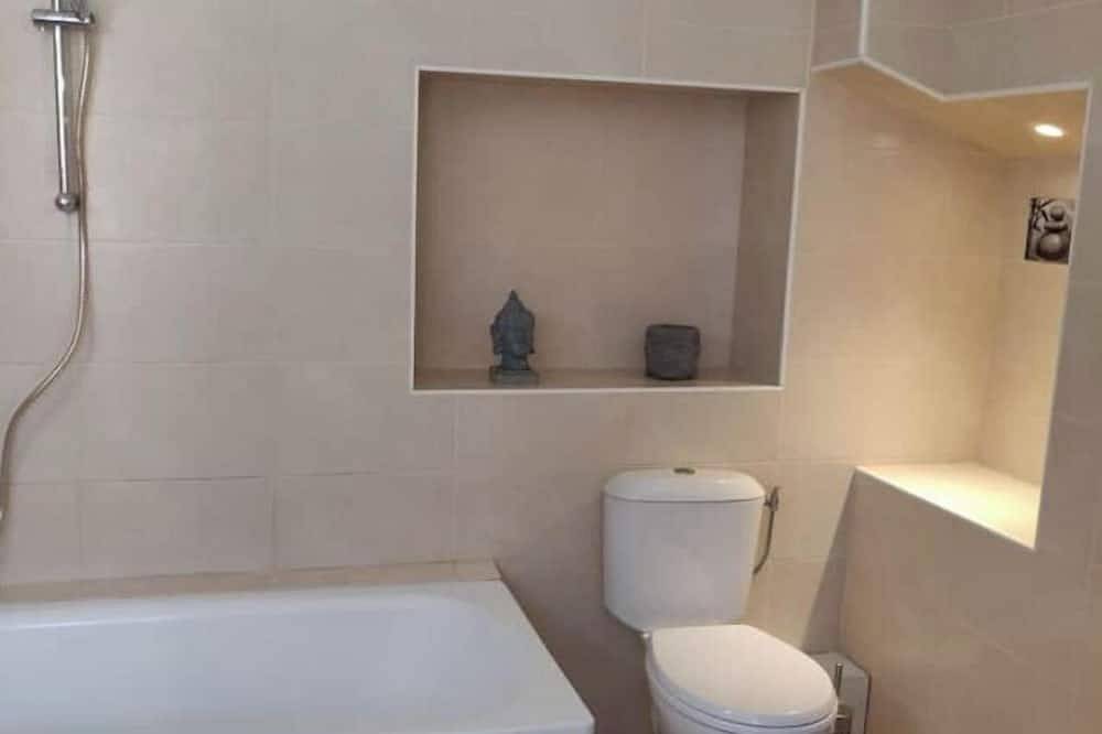 St Paul la carte postale, large independent 2-room apartment in a villa in La Colle-sur-Loup, Cannes und Umgebung