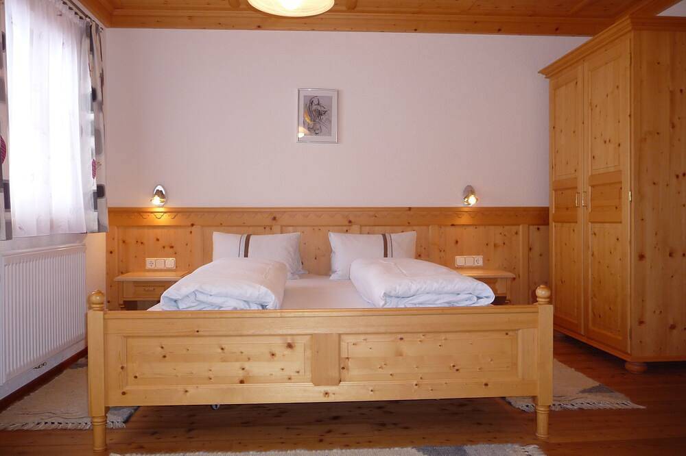 Limestone comfort double room with breakfast in Innervillgraten, East Tyrol