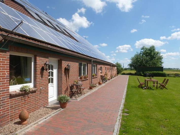 Ferienwohnung für 4 Personen, mit Terrasse und Garten in Stadland - 2