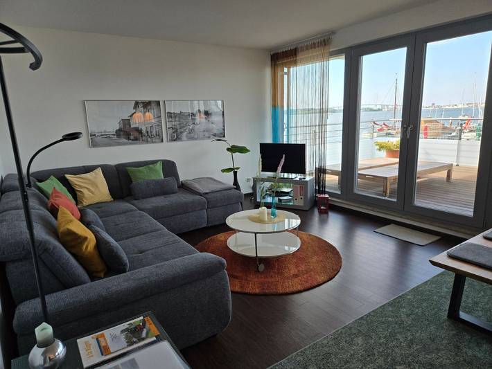 Ganze Ferienwohnung, Ferienwohnung Bellevue - Panoramablick auf Sund - Ferienwohnung Bellevue in Altefähr, Stralsund Umland