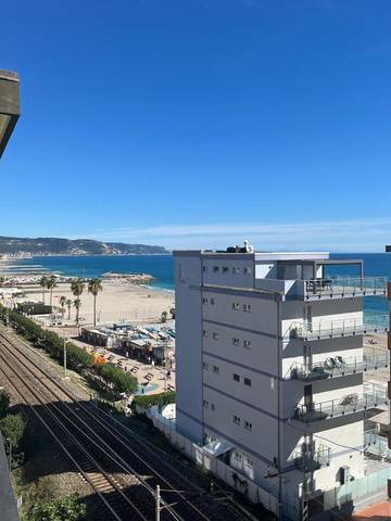 Gîte pour 4 personnes, avec balcon et vue à Borghetto Santo Spirito