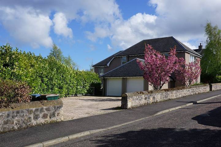 Holiday rental for 7 people, with garden in Crieff