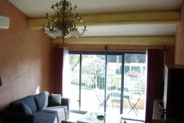 Appartement De Vacances pour 4 Personnes dans Salon-de-Provence, Région d'Aix-en-Provence, Photo 4
