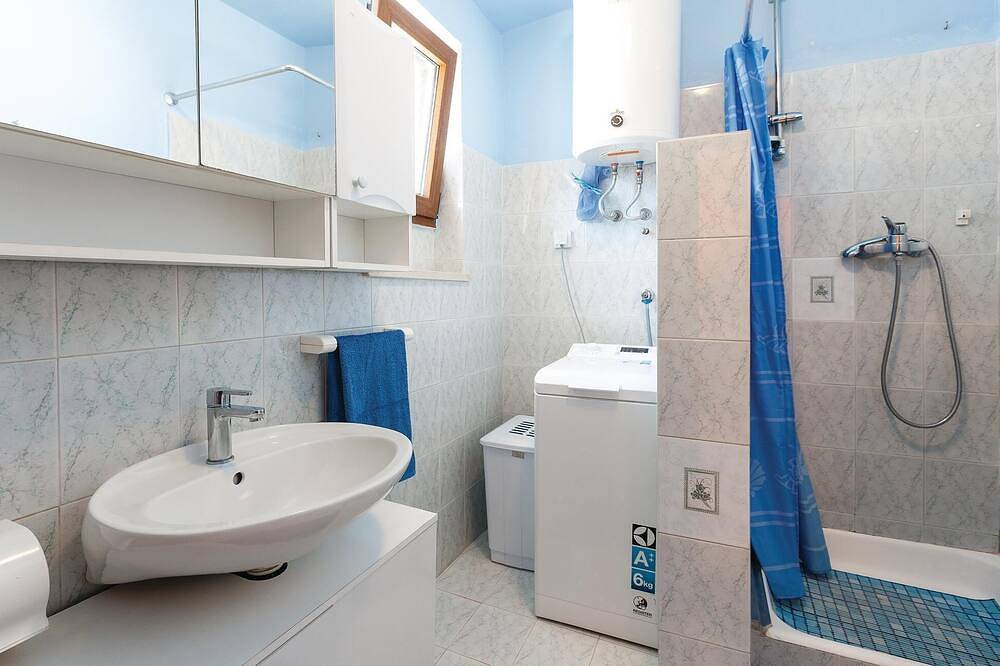 Accogliente casa con 2 camere da letto a Rakalj in Marzana Croazia, Costa meridionale dell´Istria
