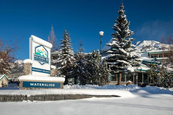 Hotel voor 5 personen, with sauna and whirlpool as well as zwembad in Canmore