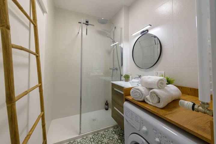 Ganze Wohnung, Ferienwohnung für 2 Personen mit Balkon in Annecy, Annecy (Gemeinde)