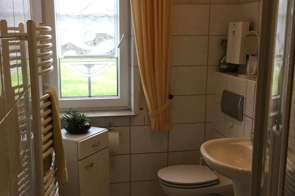 Ganze Wohnung, Ferienwohnung an der Müritz 2 (Kleinere Woh.) - Ferienwohnung  2 Erdgeschoss in Bollewick, Müritz