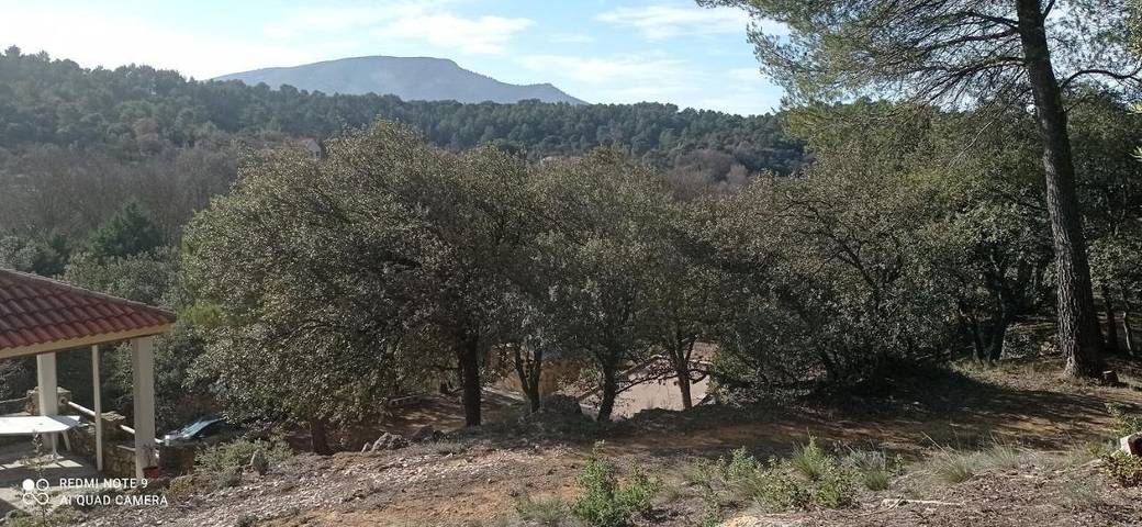 Location de vacances pour 2 personnes, avec jardin ainsi que jacuzzi et piscine à Jouques - 2