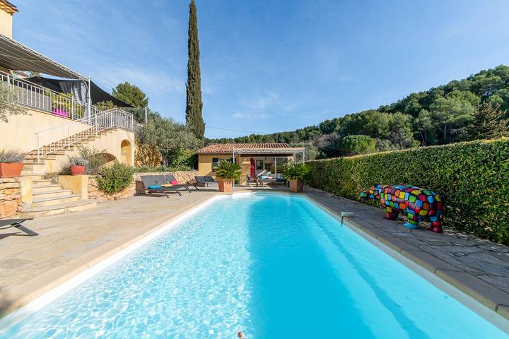 Le Chemin de la Grave - Maison climatisée avec piscine in Aups, Región Brignoles