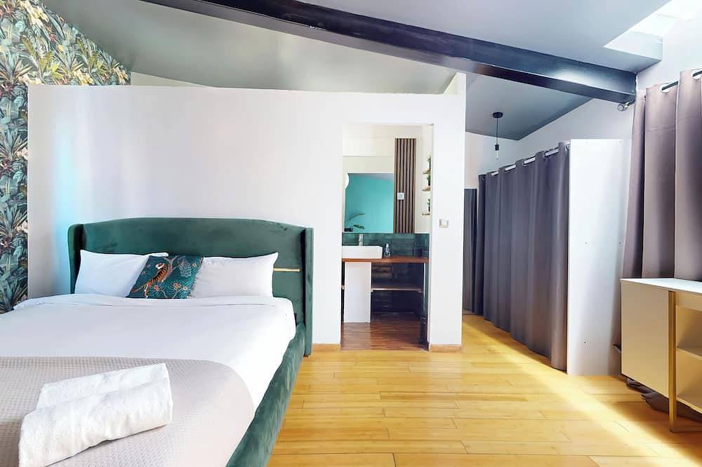 Loft Atelier Design Near Paris & La Défense in Suresnes, Hauts-de-Seine