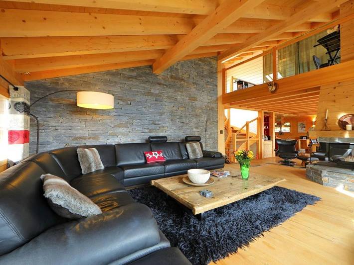 Gîte pour 8 personnes, avec terrasse et sauna ainsi que jardin et jacuzzi, animaux acceptés dans Chesières - 3