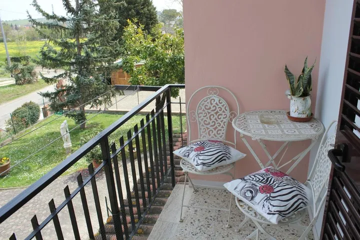 Alojamiento y desayuno para 2 personas, con jardín y balcón - 1