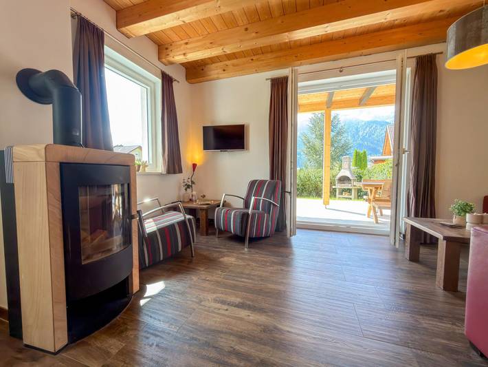 Ferienhaus mit Bergblick, Terrasse und Garten in Gailtaler Alpen, Kötschach-Mauthen