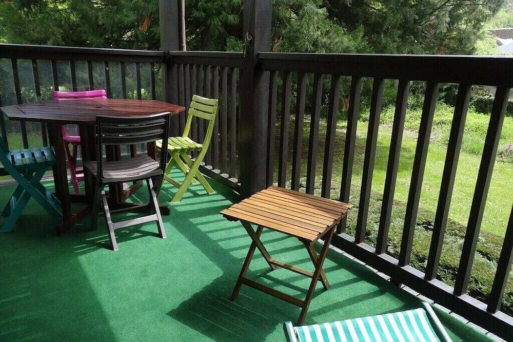 Apartamento entero, T2 à Bagneres de Luchon à 2 pas des Thermes et du Centre Ville Avec Balcon Idéal in Luchon-Superbagnères, Bagnères-de-Luchon