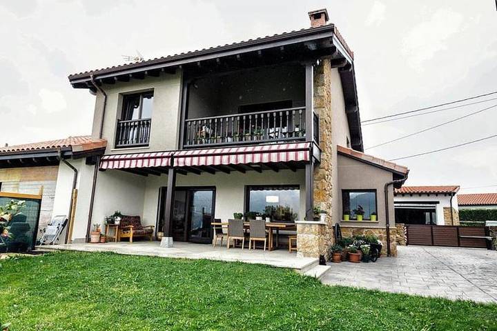Casa rural para 6 personas, con Balcón y Terraza además de Jardín y Vistas en Pruneda - 2