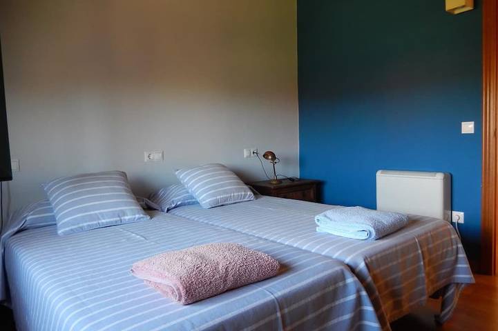 Porto Do Son: Old country hause, refurbished with a 1.500 garden in Nebra, Porto do Son
