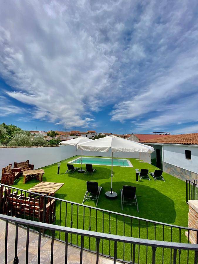 Casa rural para 6 personas, con Terraza y Jardín además de Piscina y Vistas en Provincia de Badajoz